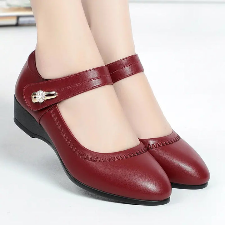 Natalia – Elegant Mid-Heel Shoes