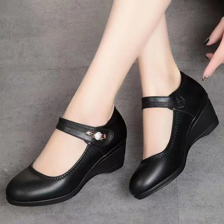 Natalia – Elegant Mid-Heel Shoes