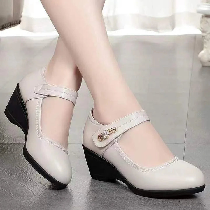 Natalia – Elegant Mid-Heel Shoes