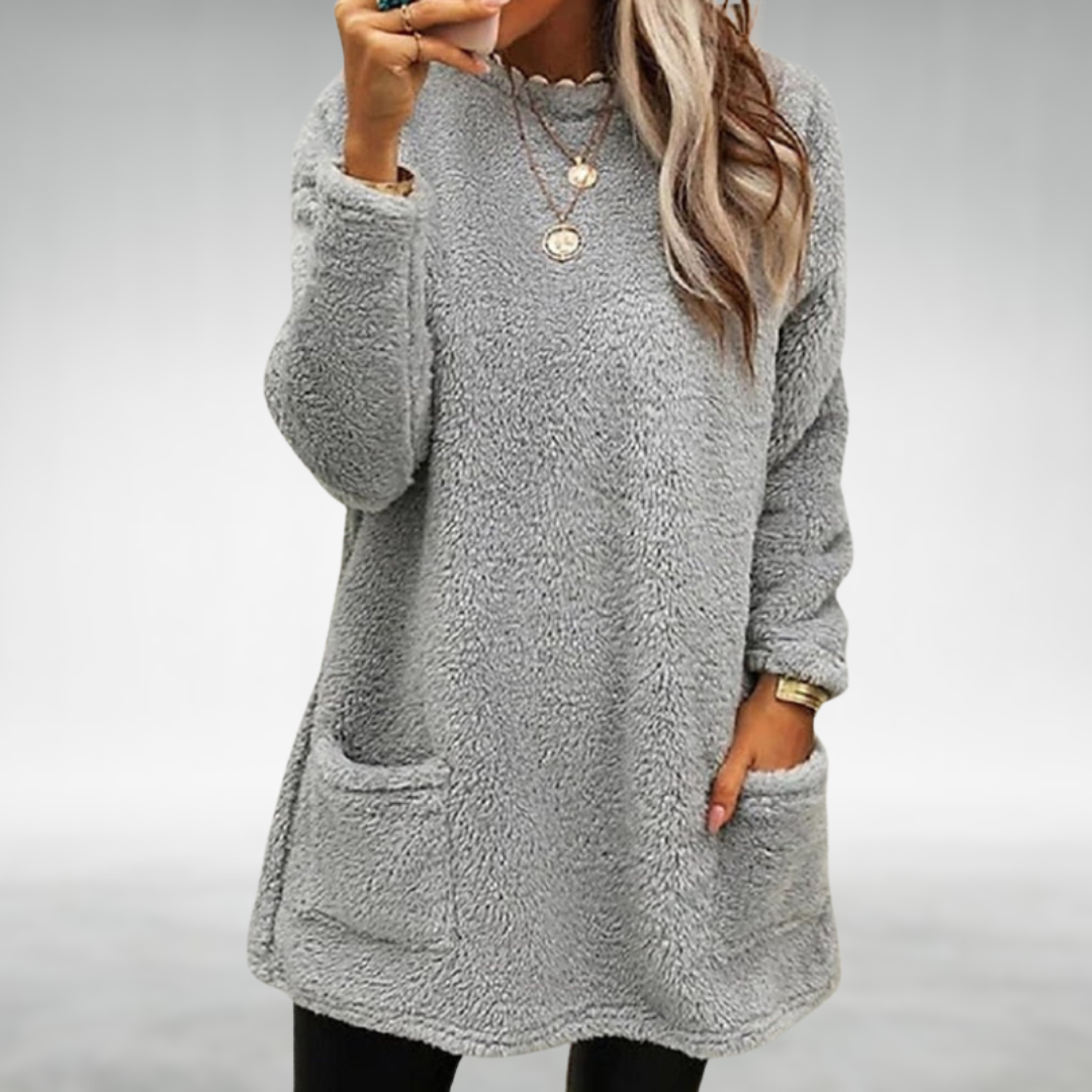 Nora – Fleece Pullover with Pockets