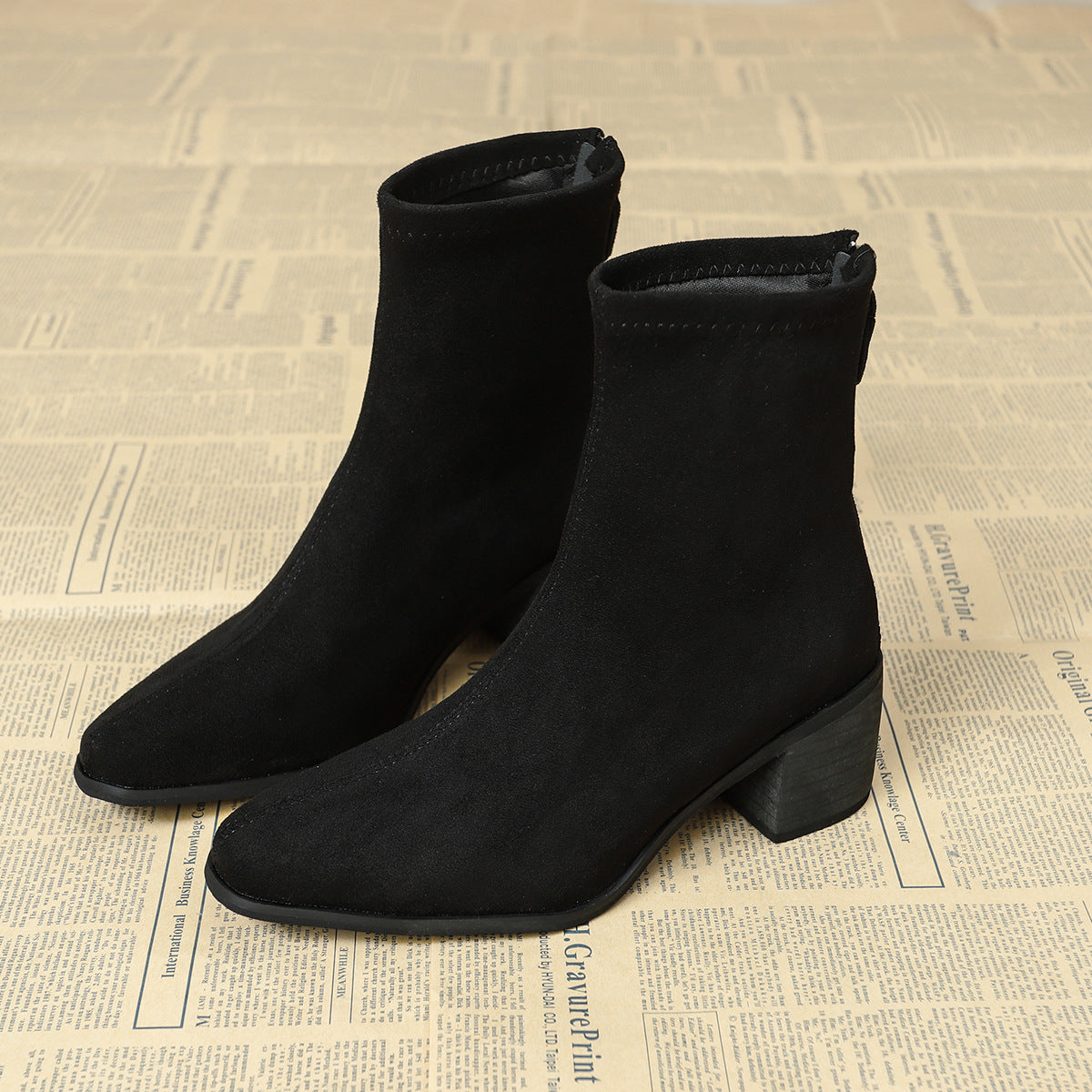 Iwona | Elegant Suede Ankle Boots