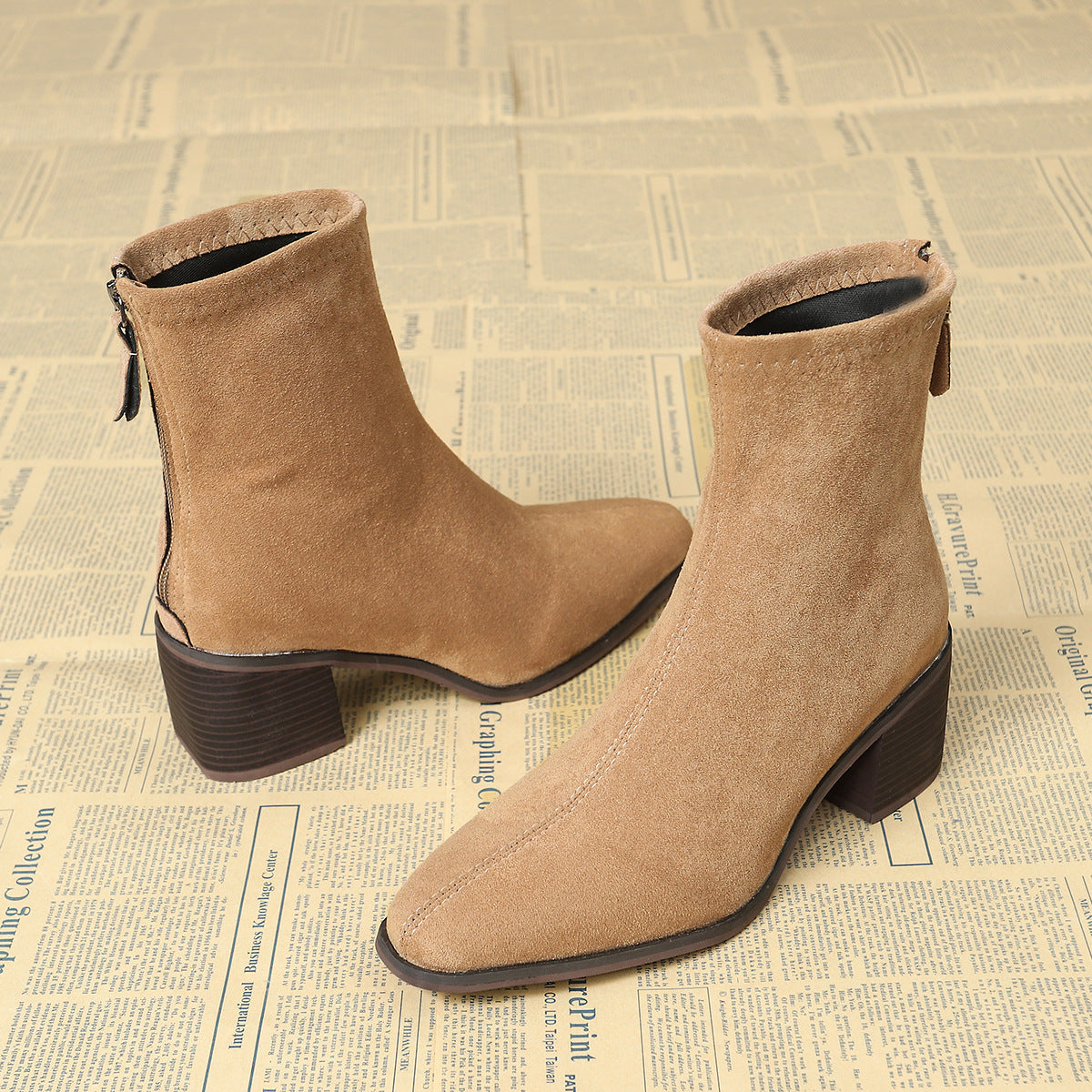 Iwona | Elegant Suede Ankle Boots