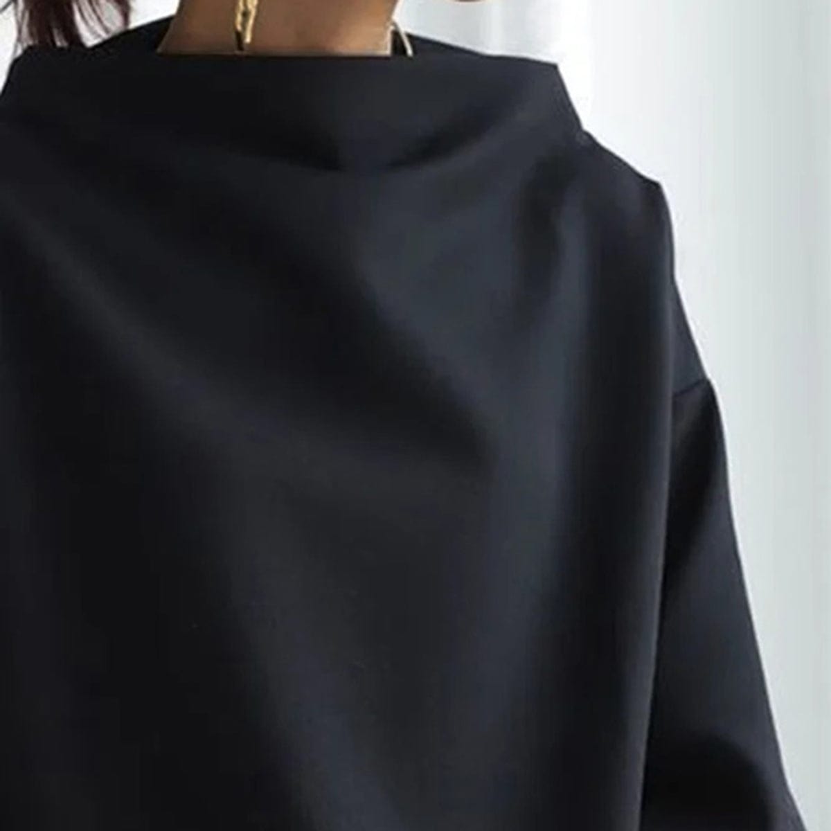 June | Lisa | High-Neck Casual Top