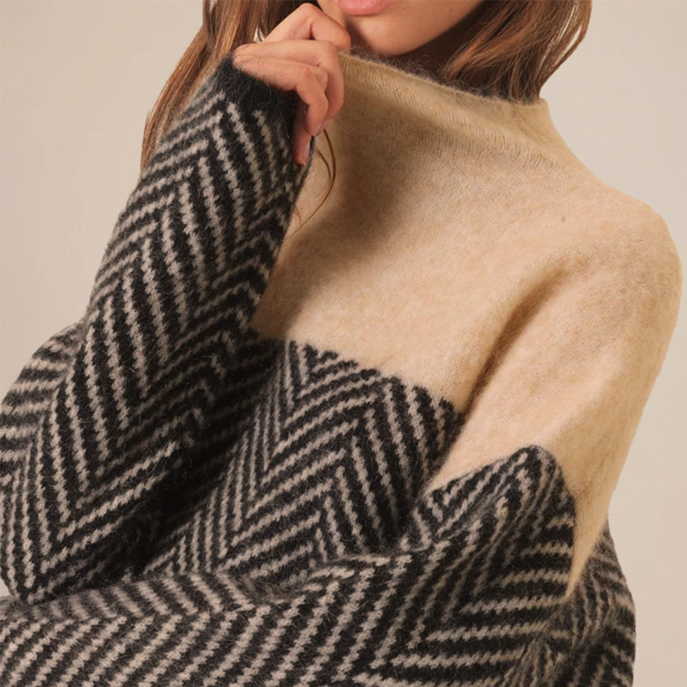 ADELIE | Premium Turtleneck in Luxurious Knit