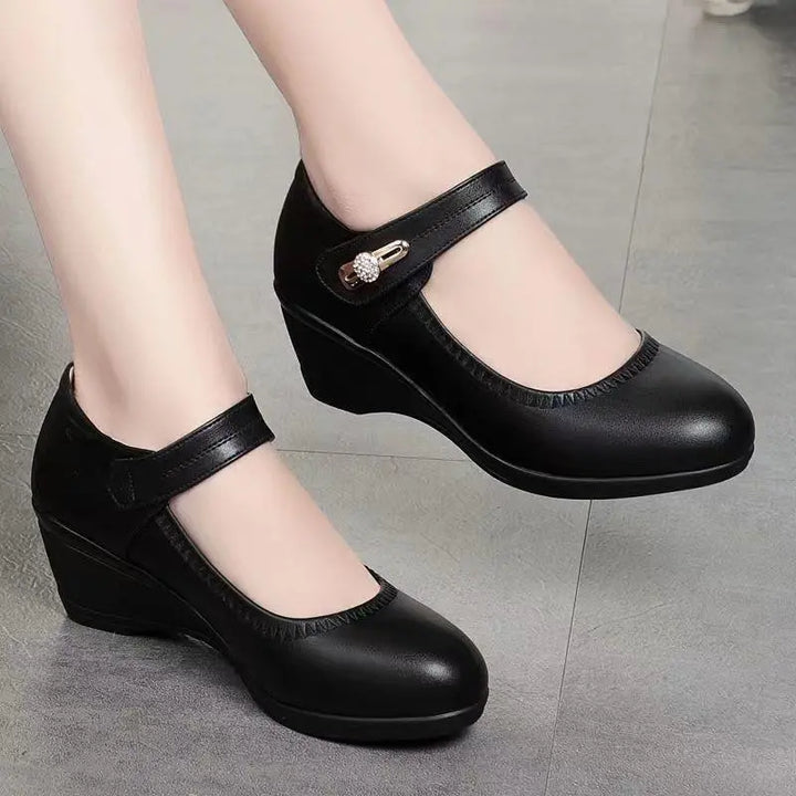Natalia – Elegant Mid-Heel Shoes