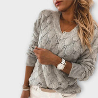 Aine - Elegant Pullover with V-neck